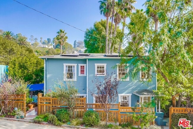 Building Photo - 2154 Willetta Ave N