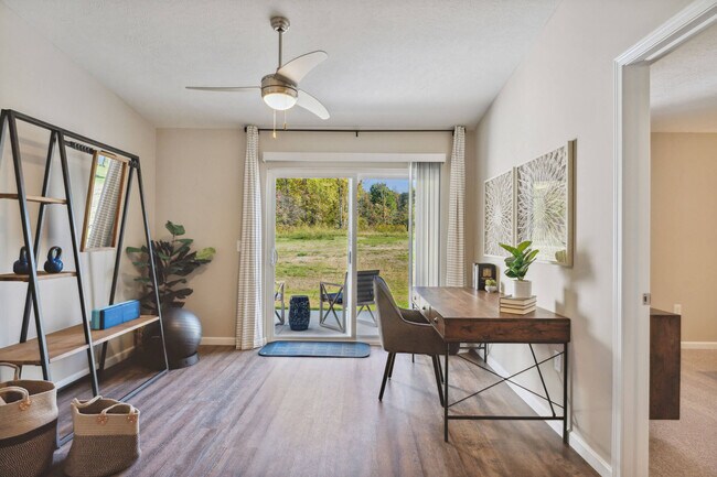 Habitación para todos tus artículos del hogar favoritos - Redwood Maumee Reynolds Road