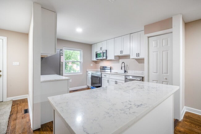Foto del edificio - 3671 Waterwheel Sq