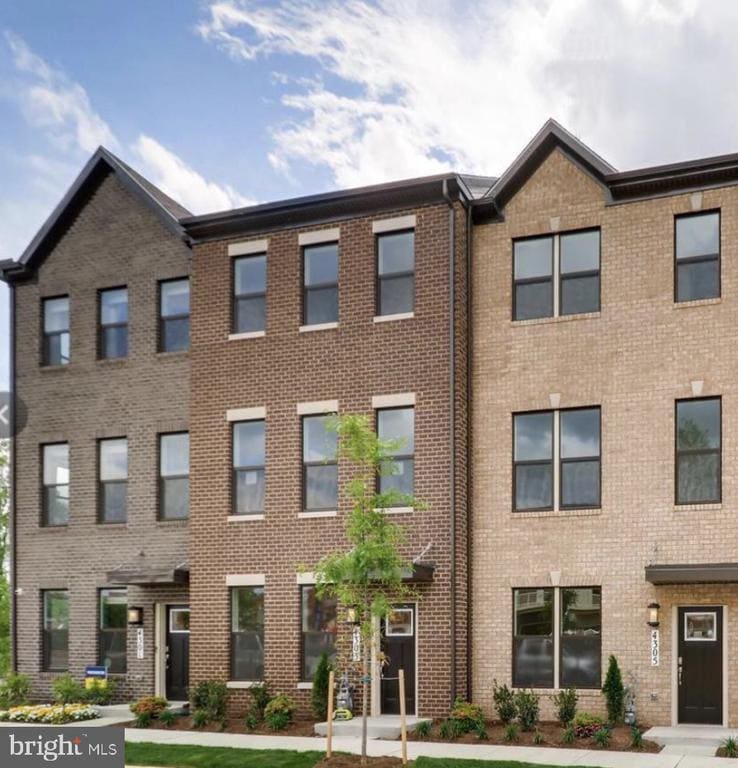 Foto principal - 4303 Medfield Ave