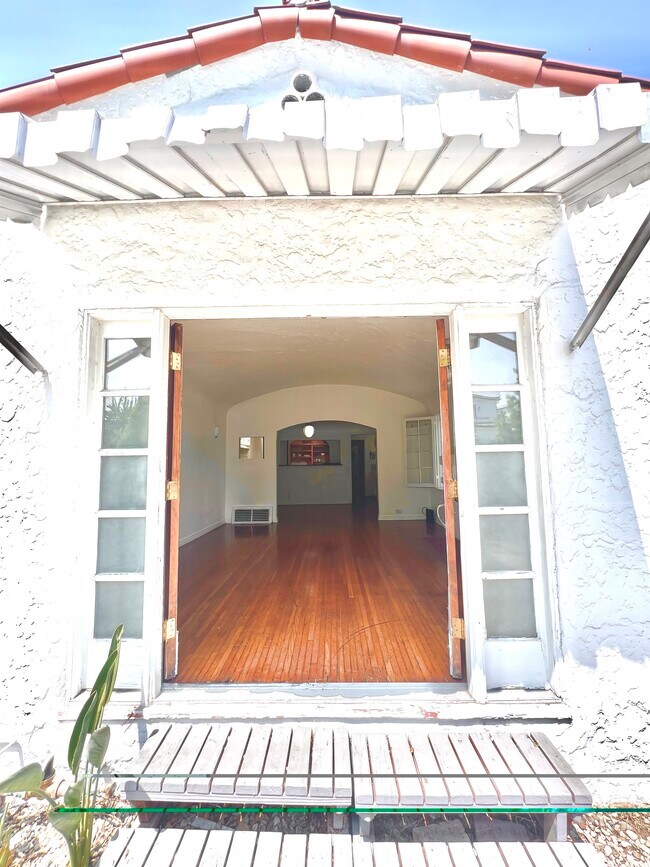 Foto del edificio - 533 N Alta Vista Blvd