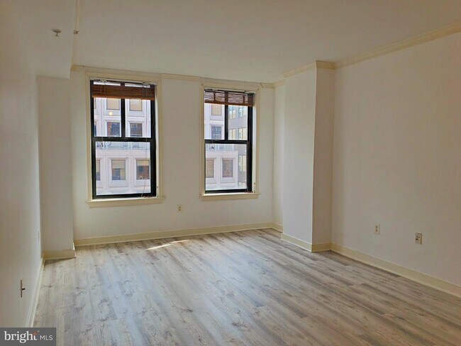 Foto del edificio - 631 D St NW