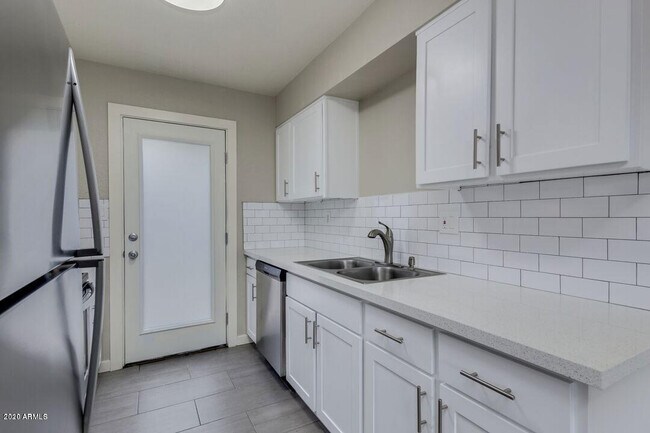 Foto del edificio - 402 S Beck Ave