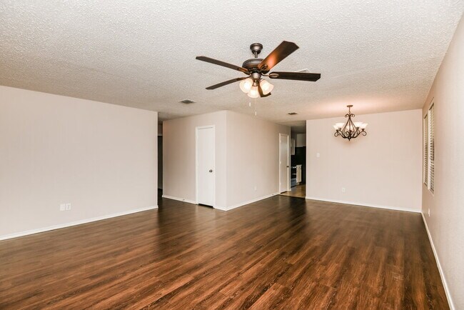 Building Photo - 3957 German Pointer Way