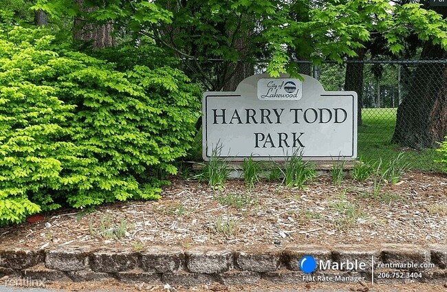 Foto del edificio - 2 br, 1 bath Townhome - 8603 Maple St SW