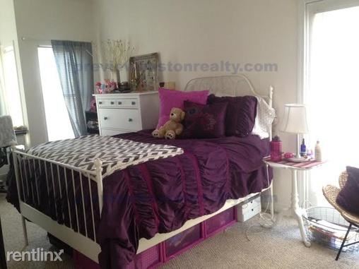 Building Photo - 8-10 Glencoe St