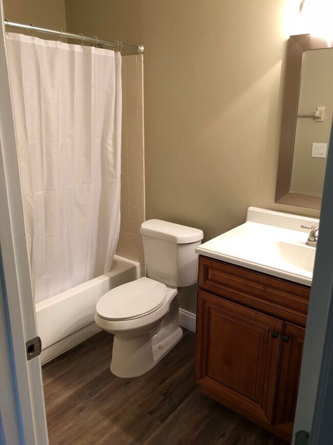 Foto del edificio - 2 Bd/2.5 Ba near UF- 1247 sq/ft Home for rent