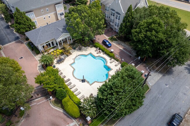 Foto del edificio - 375 Highland Ave NE