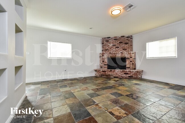 Foto del edificio - 321 Redstone St