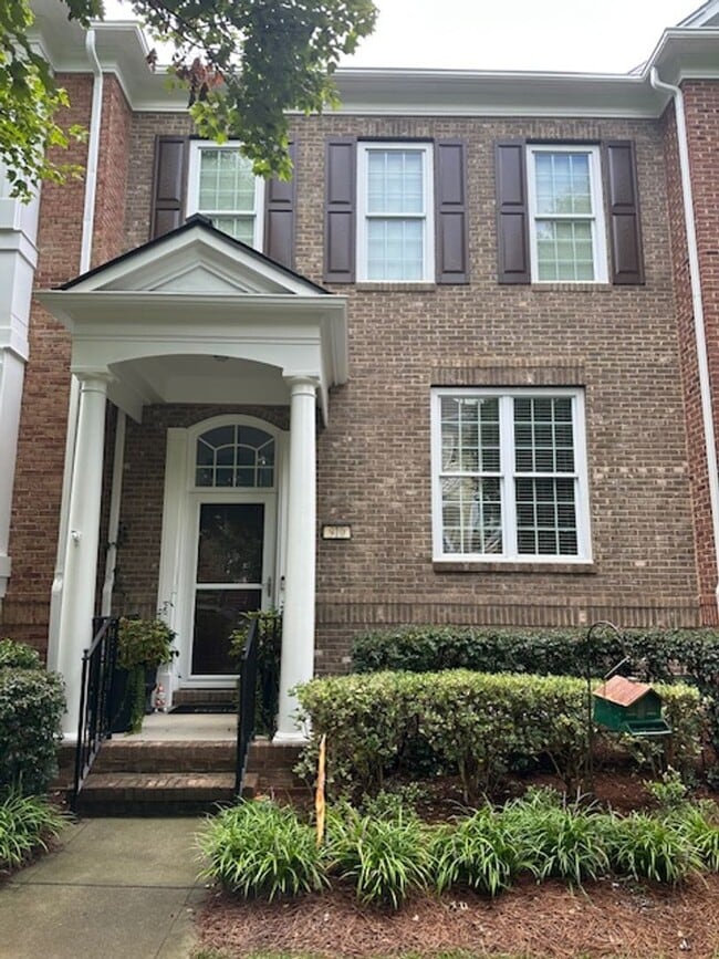Building Photo - Exclusively Offered by Muse Realty Rentals, LLC