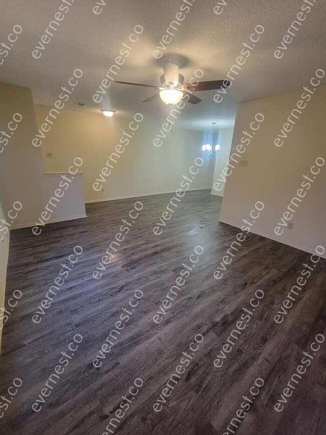 Building Photo - 870 Barrington Woods Cove