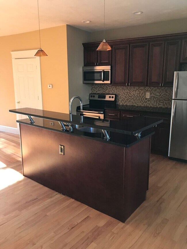 Foto del edificio - 98 Knight St