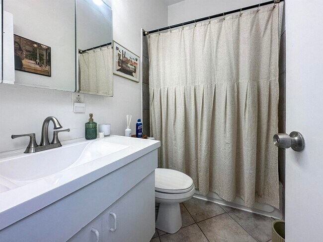 Foto del edificio - 1426 Willow Ave