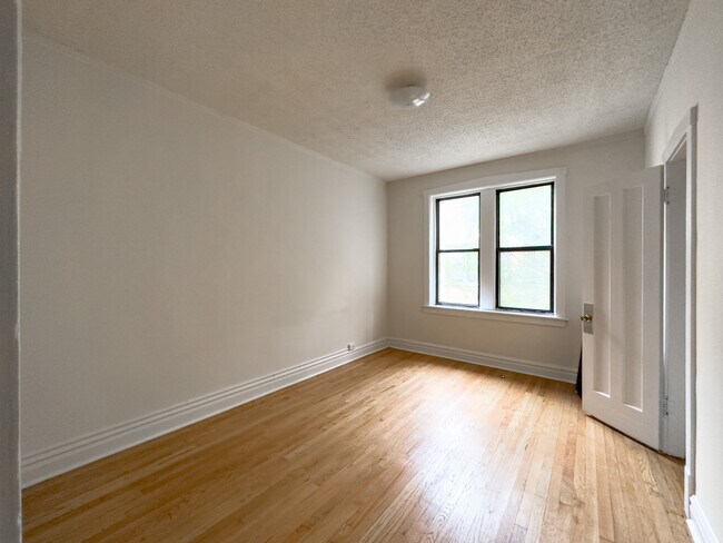 Foto del edificio - 1540 N Kedzie Ave