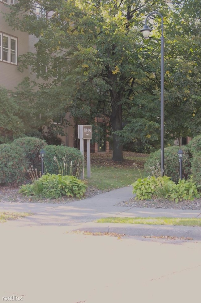 Foto del edificio - 3142 W Calhoun Blvd
