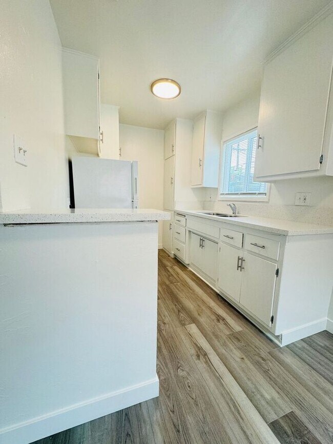 Foto del edificio - 1 Bed/1 Bath PRIME Location!