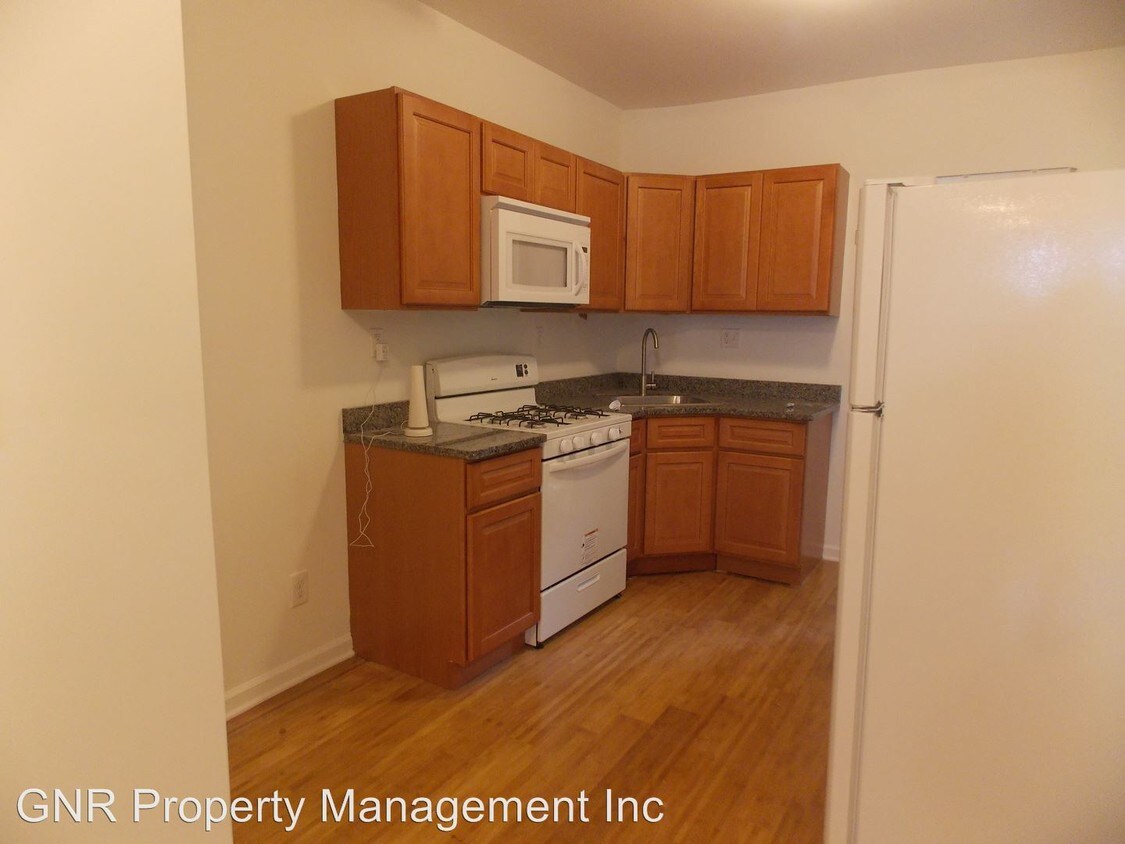 Primary Photo - 5020 Ogden St