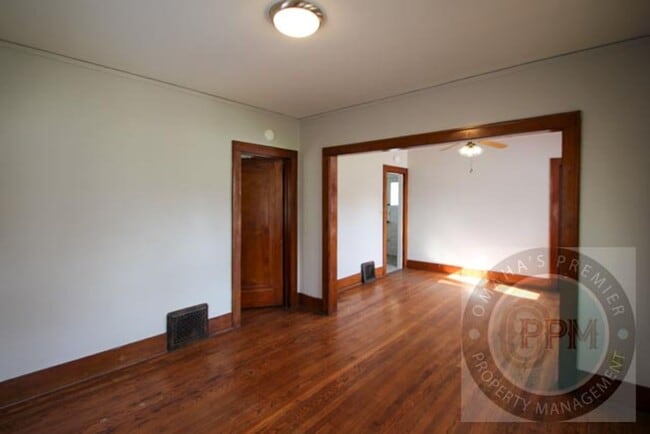 Building Photo - 2802 S 31st St