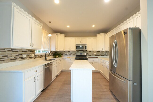 Building Photo - 2305 Hudson Cir