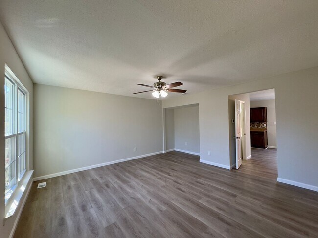 Foto del edificio - Charming 3 Bedroom/2.5 Bathroom in Parkville, MD!