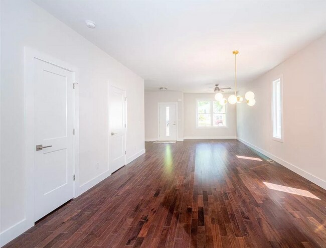 Building Photo - 1210 Boyer St