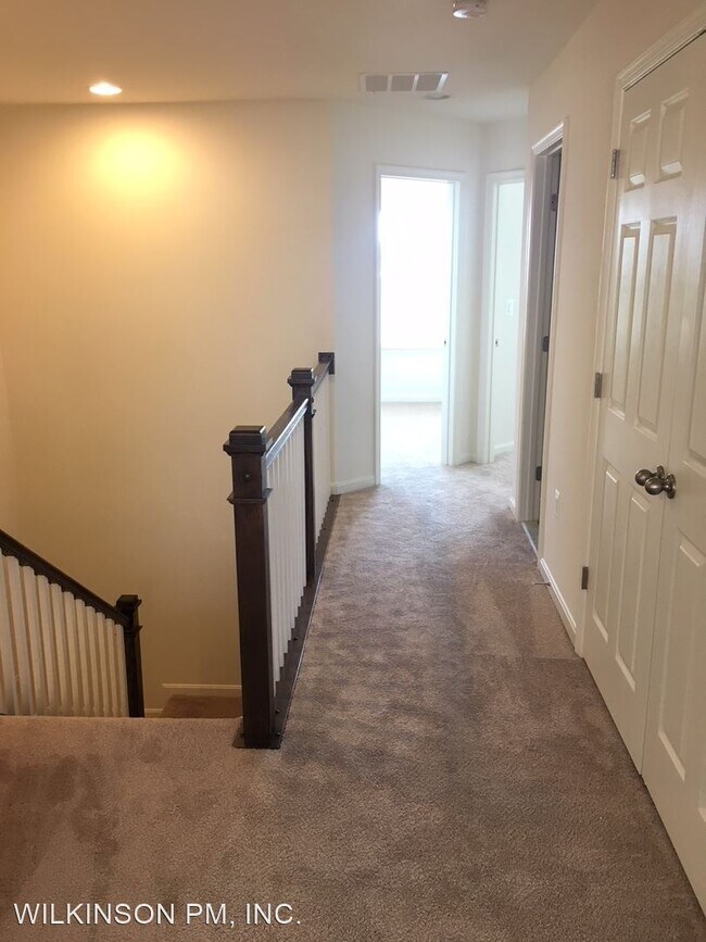 Foto del edificio - 3 br, 3.5 bath House - 16024 Madison Ridge Pl