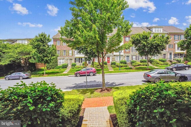 Foto del edificio - 12962 Clarksburg Square Rd