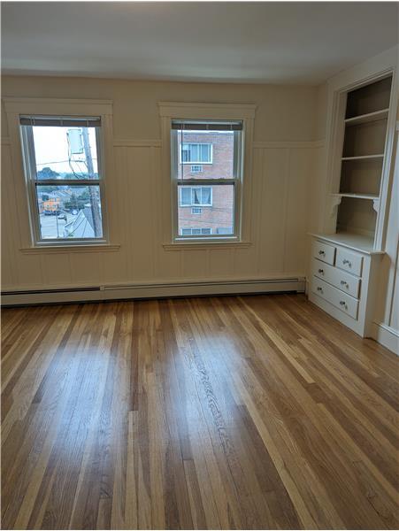 Foto del edificio - 240 Waverley Ave