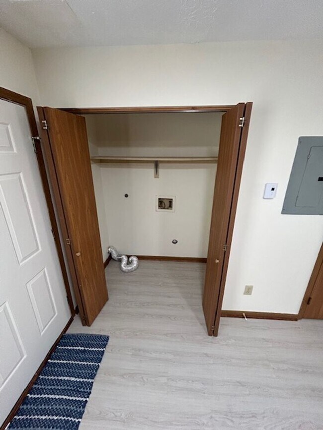 Foto del edificio - 2 Bedroom & 1.5 Bath Townhome - Troy, Ohio