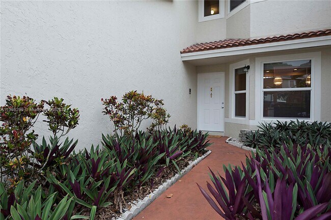 Building Photo - 7306 Pinewalk Dr S