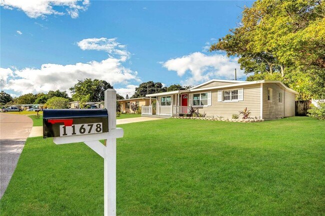 Foto del edificio - 11678 104th St