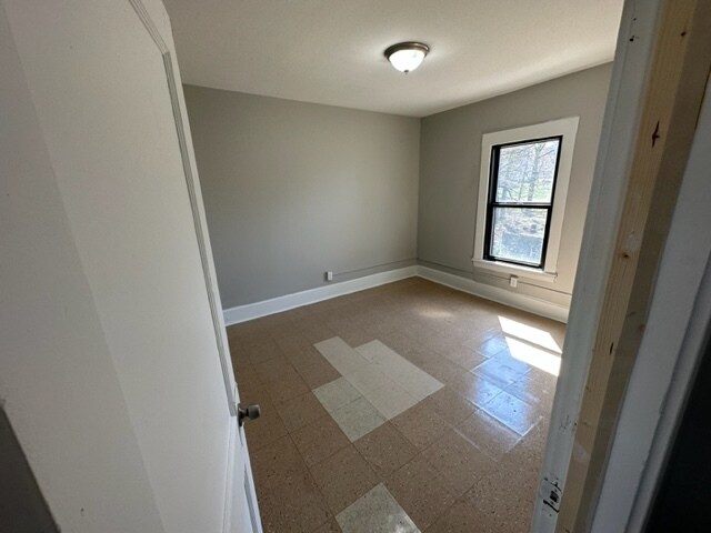 Foto del edificio - 915 Lakewood Ave