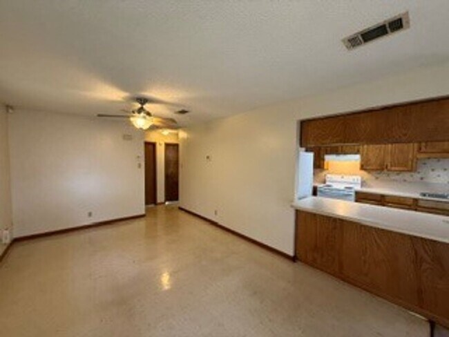Foto del edificio - 610 Old Covington Hwy