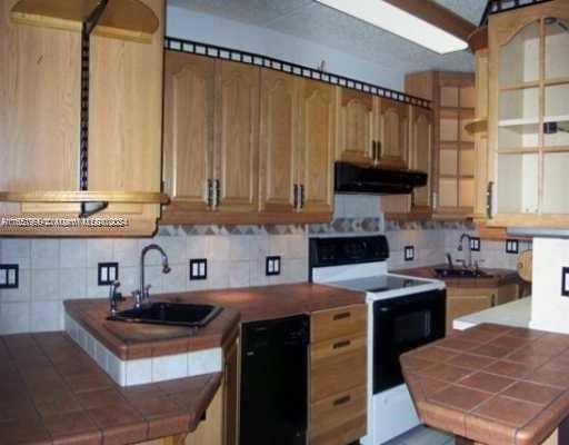 Building Photo - 3211 SW 44th St
