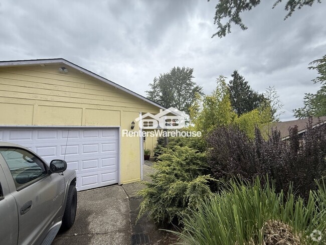 Building Photo - 11920 SE 210th Pl