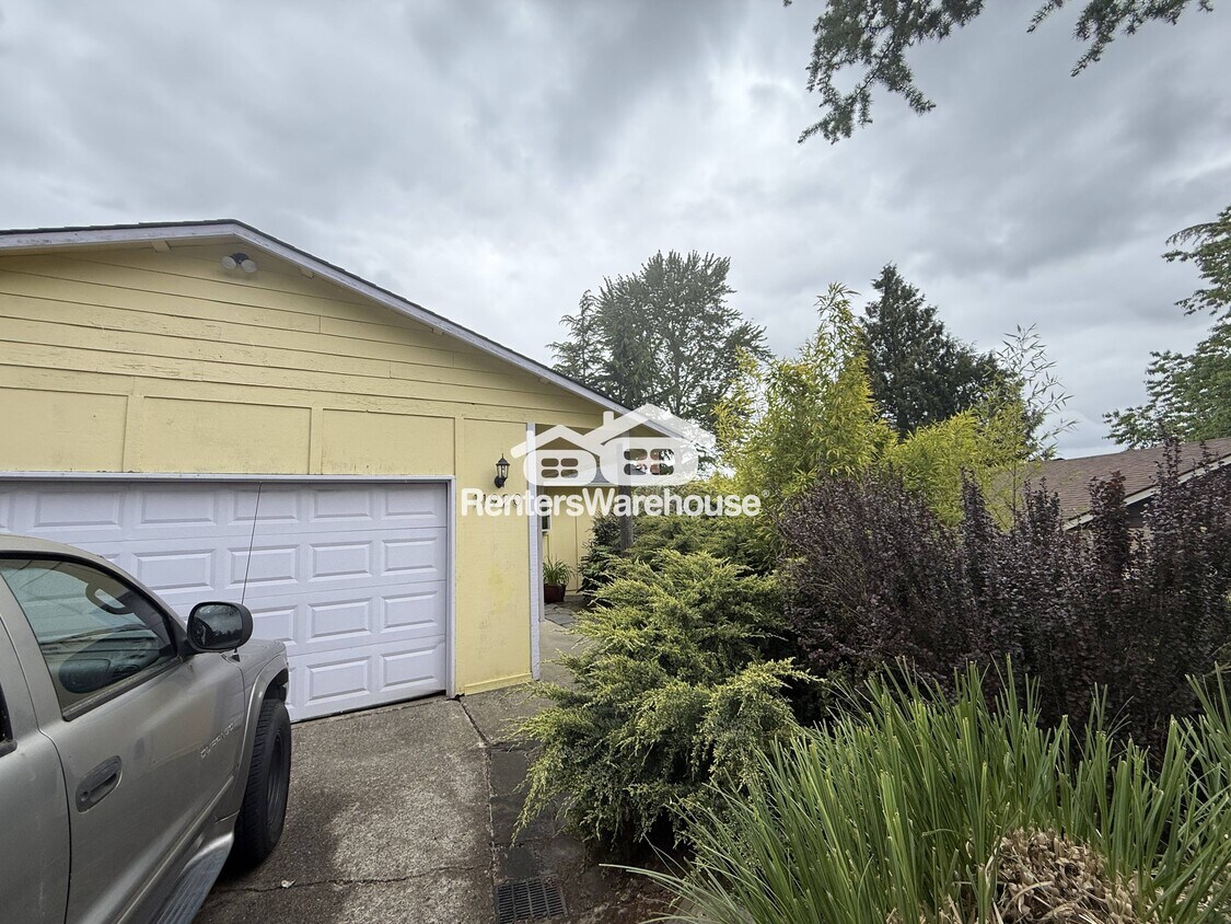 Primary Photo - 11920 SE 210th Pl