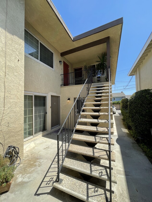 Primary Photo - 3624 Del Amo Blvd