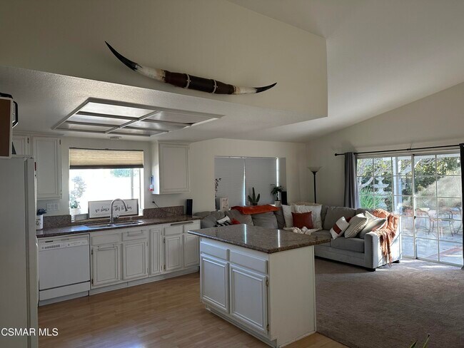 Foto del edificio - 306 Golden Grove Ct