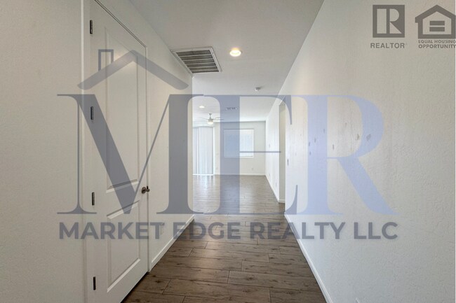 Foto del edificio - 3Bed/2Bath Home in Scottsdale w/ 2 Car Gar...