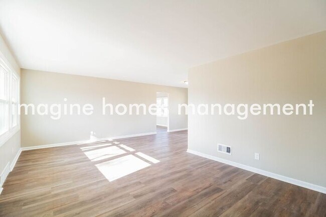 Foto del edificio - 6126 Thole Rd