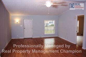 Building Photo - 811 Red Lighthouse Ln