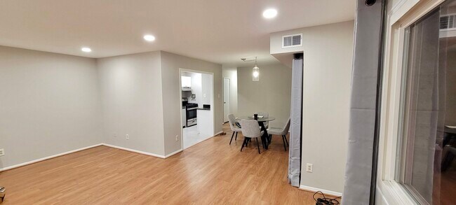 Building Photo - 2908 Kings Chapel Rd