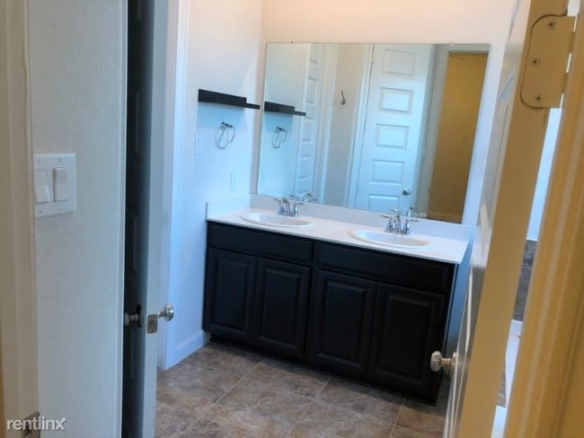 Building Photo - 3 br, 2 bath House - 11919 Ruby Summers Rd