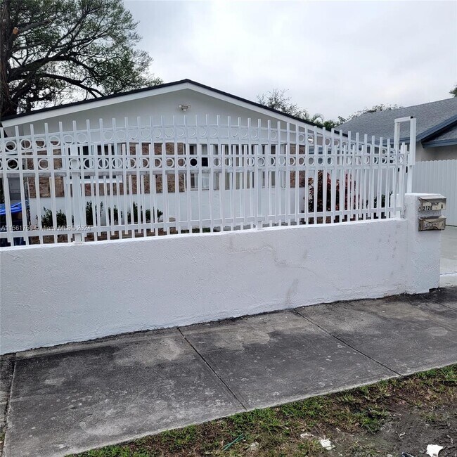 Building Photo - 2126 NW 47th Terrace