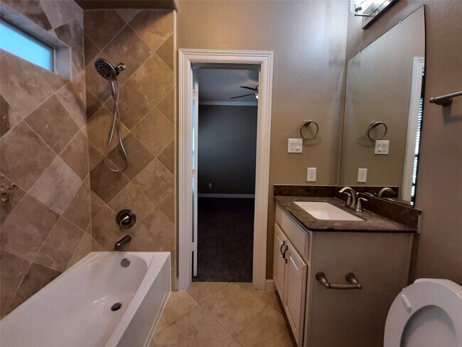 Foto del edificio - 1422 Upland Orchard Dr