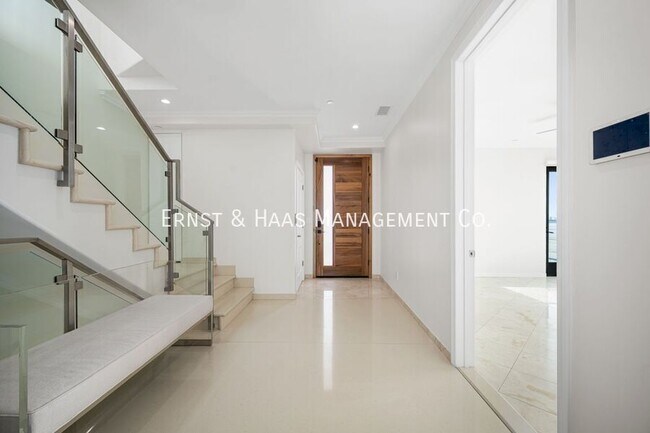 Foto del edificio - 1724 Bluff Pl
