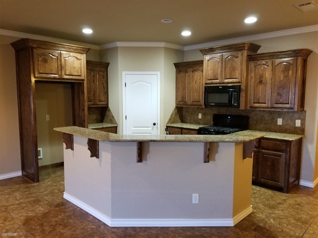 Building Photo - 3 br, 2.5 bath Townhome - 3209 Whittle Way