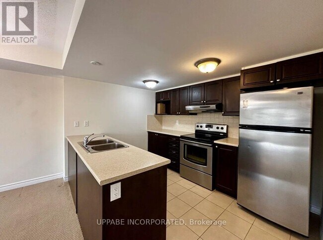 Building Photo - 289 Titanium Private