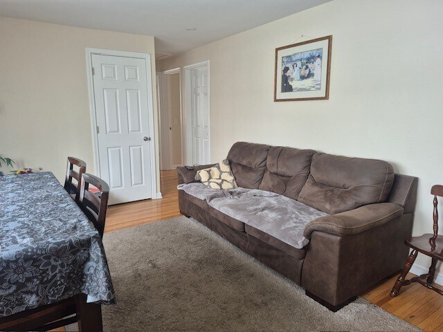 Foto del edificio - 60 Vinal Ave