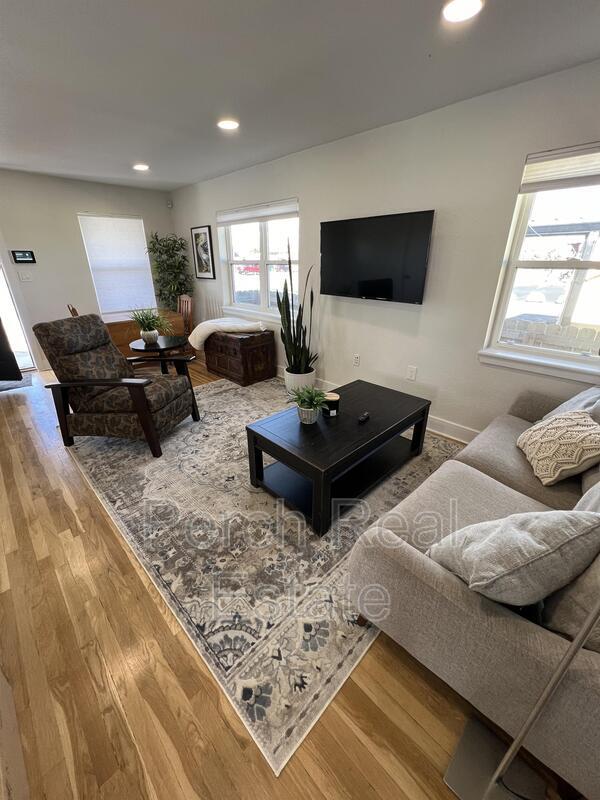 Foto del edificio - 390 S Garrison St